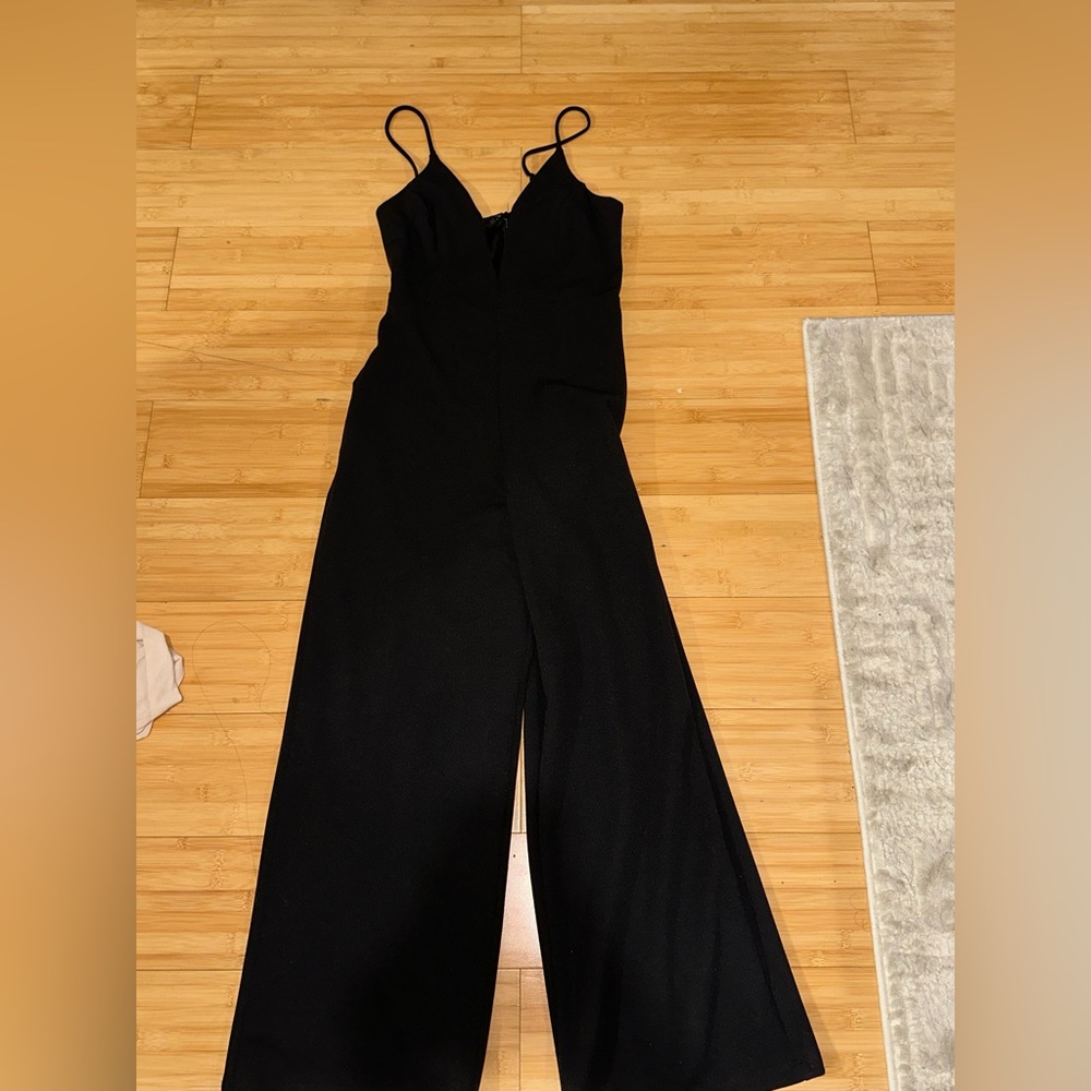 Lulu’s Deep V Plunge Black Jumpsuit Size Small